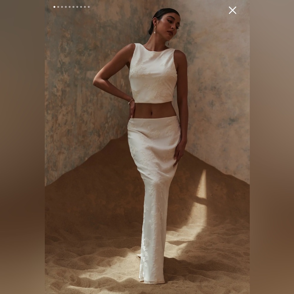 NWT MESHKI CREAM MAXI SKIRT & COWL BACK TOP SET